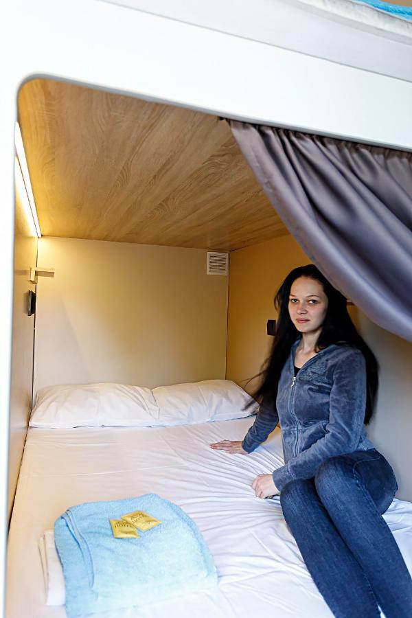 Capsule Hostel "Sleep Qb" Novoslobodskaya Moszkva Kültér fotó